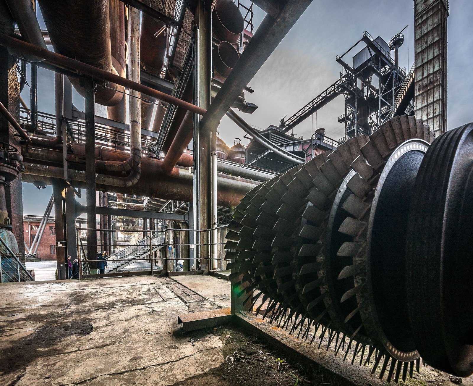 Heavy industrial plant